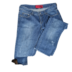 Jeans Destroyed em Azul TNG