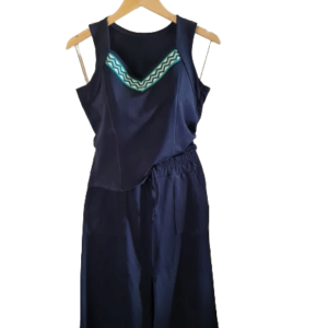 Conjunto de Blusa/Saia em Azul Marino Simone Petri